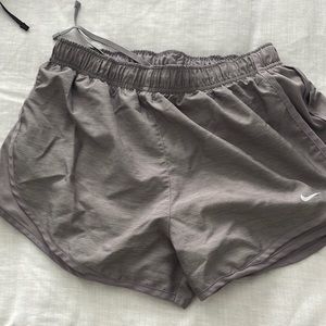 Nike shorts - NWOT size M